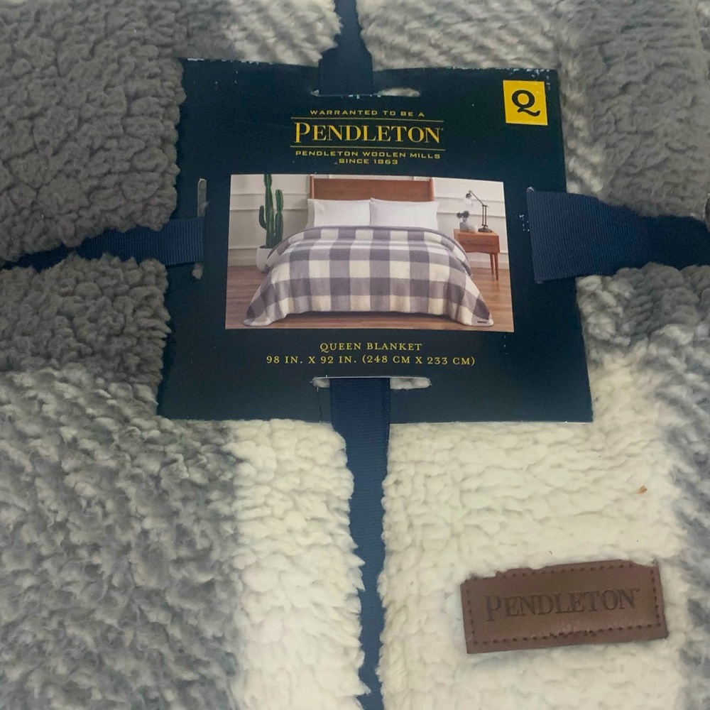 Queen Pendleton Sherpa blanket.